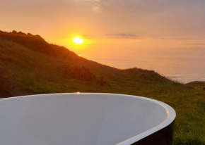 SeaView Retreat -Amazing Ocean Views and Outdoor bath